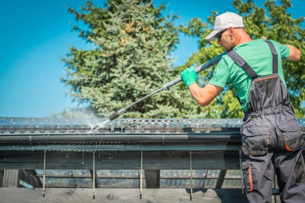 Gutter Power Washing in Naples