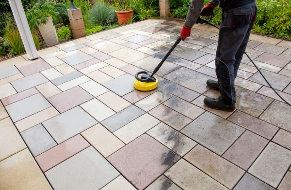 Patio Washing in Naples