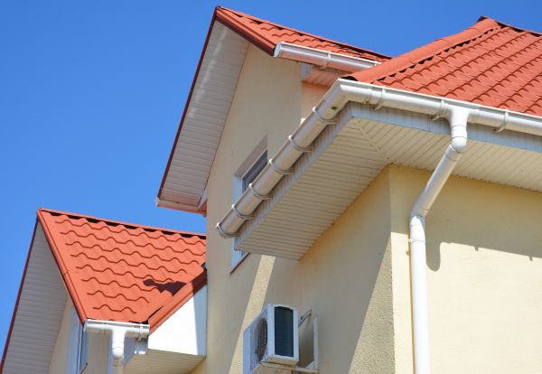 Soffit Cleaning in Naples