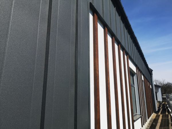 Aluminum Siding Power Washing in Naples
