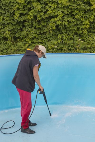 Pool Pressure Washing in Naples