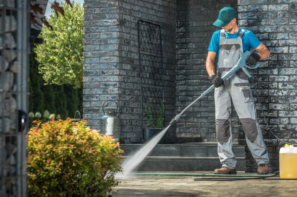 Outside House Cleaning in Naples