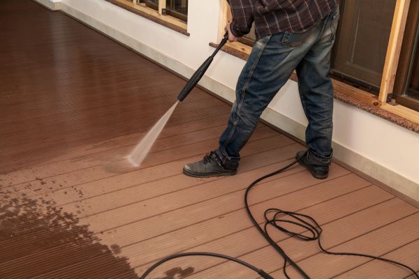 Veranda Cleaning in Naples