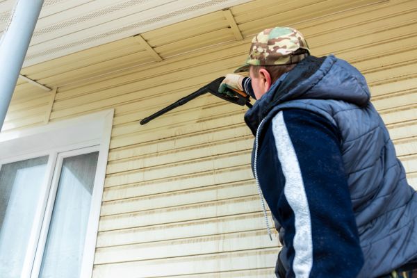 Vinyl Siding Pressure Cleaning in Naples
