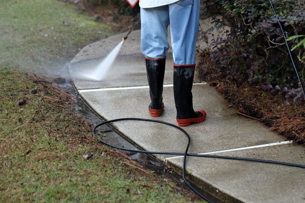 Sidewalk Pressure Cleaning in Naples