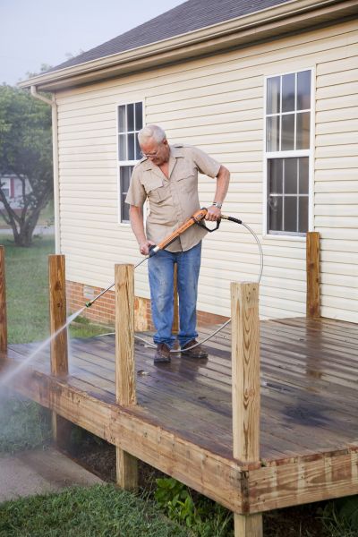 Deck Mold Cleaning in Naples